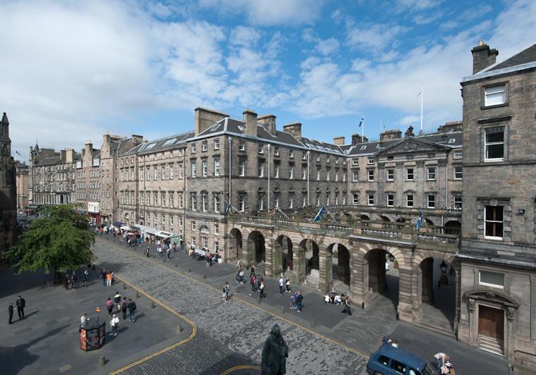 Ferienwohnung Parliament Sq Apt 12 Royal Mile Edinburgh Exterior foto